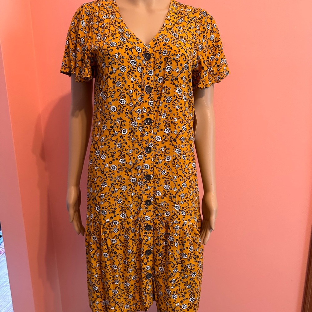 Women’s Casual  Dress, Size Medium NWT